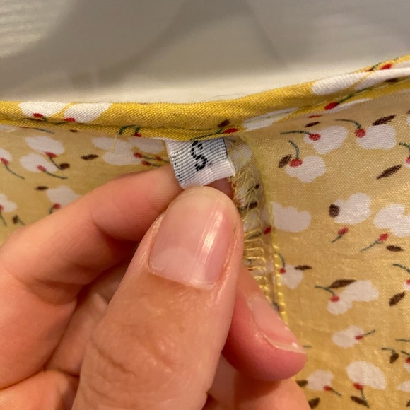 Yellow floral and tassel blouse - Picture 5 of 9